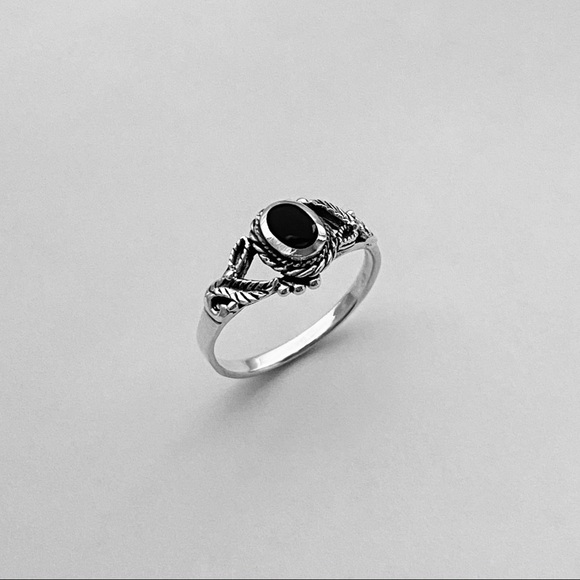 Sterling Silver Black Onyx Ring - Picture 10 of 12